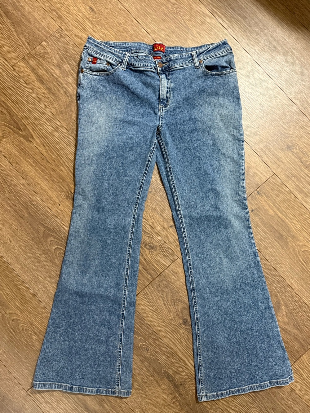 Vintage Y2K Tilt Stretch Flare Jeans Low Mid Rise Size 15 Reg Bell Bottoms